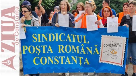 LIVE Poștașii din Constanța protestează în fața Prefecturii FOTO VIDEO