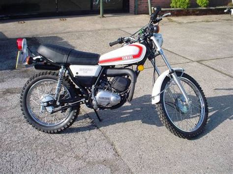 Review Of Yamaha Dt 175 1975 Pictures Live Photos And Description