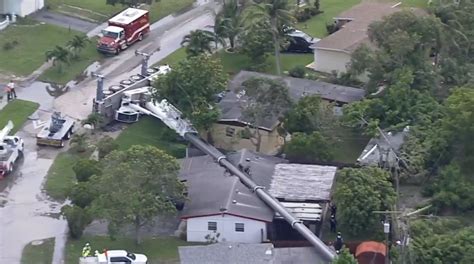 Crane Collapse Today In Florida Falls Onto Several Homes In Lauderhill