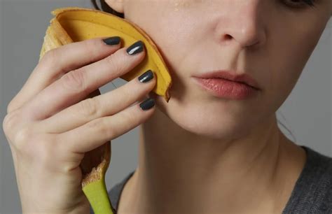 How To Use Banana Peels For Naturally Beautiful Skin Askmeall