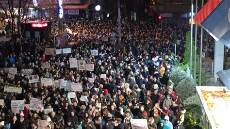 Kako Je Izgledao Protest Studenata Ispred Rts A U Fotografijama