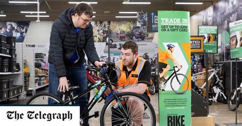 halfords  start selling secondhand bikes