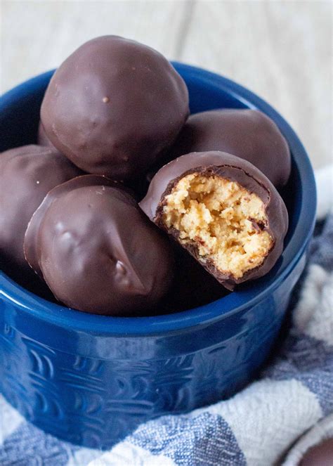 Crunchy Peanut Butter Balls Dipped In Chocolate Kinastro