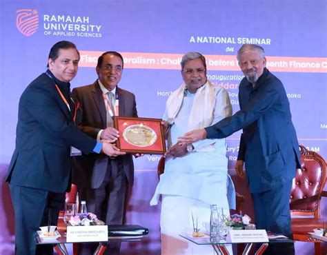 karnataka cm urges  finance commission  address revenue loss