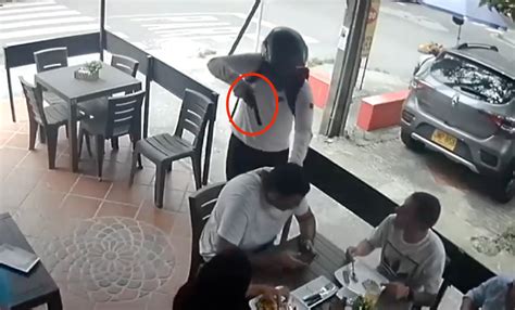 Bizarre Failed Armed Robbery At Restaurant Caught On Camera Watch