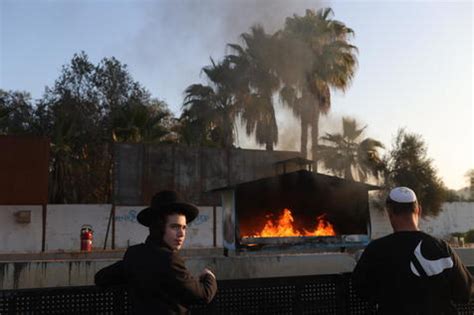 Papa Pede Fim De Espiral De Morte Entre Israelenses E Palestinos