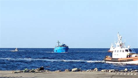 44 Migranti Salvati Da Un Barchino Naufragato A Largo Di Lampedusa Una