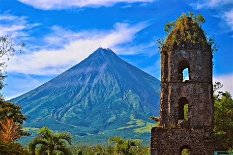 Cagsawa Ruins - Albay