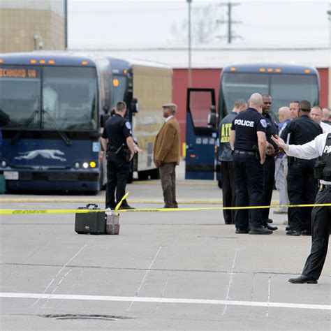 VidÉo États Unis Une Fusillade A éclaté En Virginie Faisant Deux Morts Et Deux Blessés