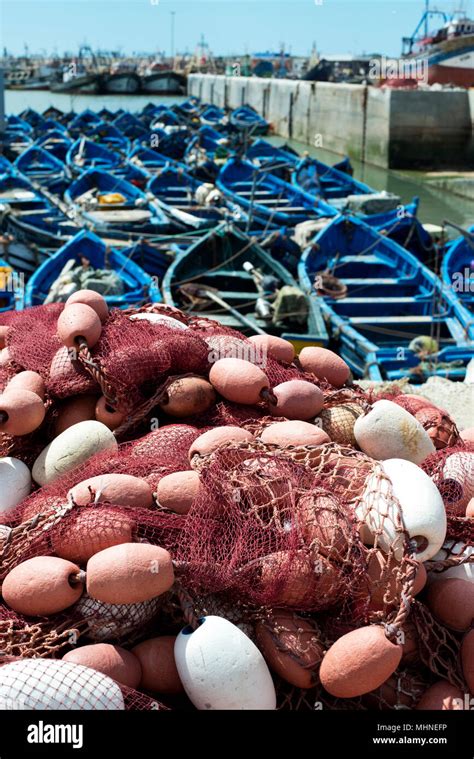 Flotilla De Tradicionales Barcos Pesqueros Amarrados En El Puerto De