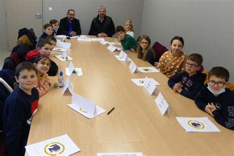 Le Premier Conseil Municipal Des Enfants A Eu Lieu Gournay En Bray