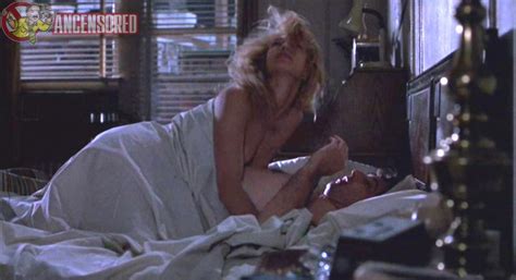 Ellen Barkin Desnuda En Melodía De Seducción