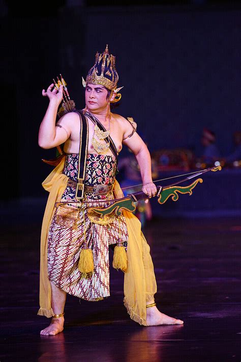 Ramayana Ballet In Prambanan Temple Bild Kaufen Lookphotos