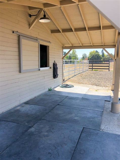 Tour A Two Stall Barn With Farmhouse Style In California STABLE STYLE