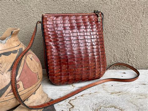 Vintage Fossil Small Brown Woven Leather Purse Womens Shoulder Bag