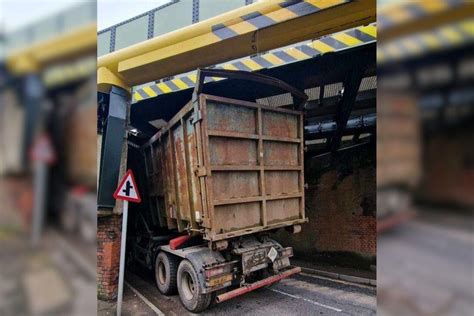 Lorry Crashes Into Greatbridge Road Railway Bridge Daily Echo