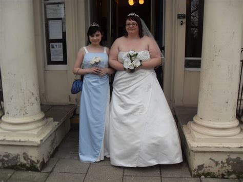 Horrified Newlywed Finds Naked Husband And Aunt In Bedroom Just Weeks