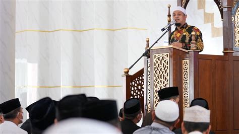 Gubernur Sudirman Berceramah Di Masjid 99 Kubah Makassar Jemaah Pak