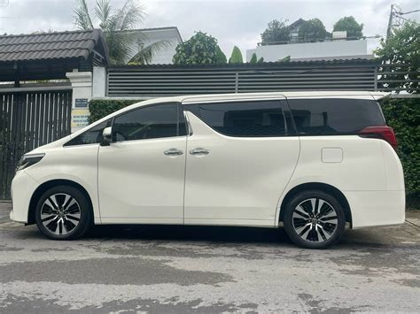 Thuê Xe Toyota Alphard Tại TPHCM