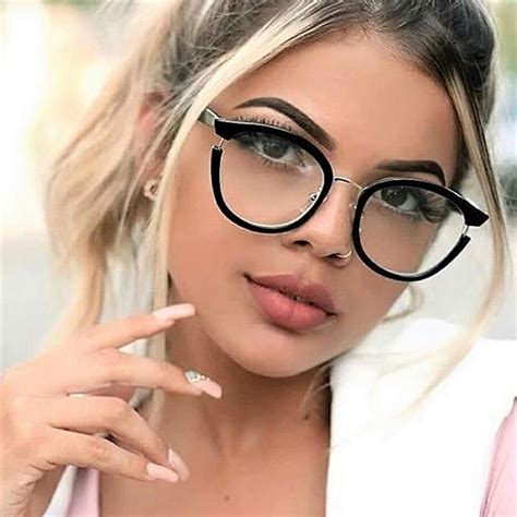 Women Cat Eye Glasses In 2021 Fashion Eyeglasses Fashion Eye Glasses Cat Eye Glasses Frames