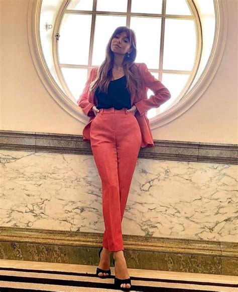 Mimi Keene El Estilo De La Nueva Protagonista De La Serie De Netflix Sex Education