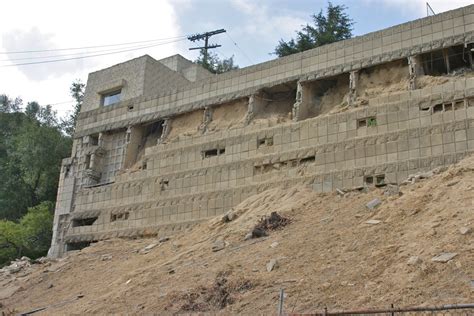 Frank Lloyd Wright S Ennis House The Ennis House Is The Ma Flickr