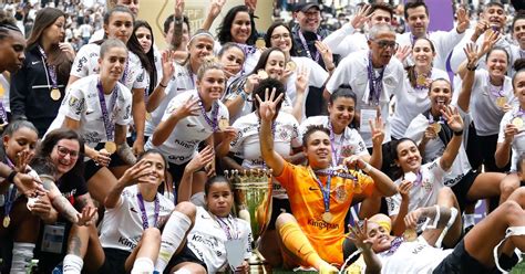 Futebol feminino do Corinthians alcança recorde histórico