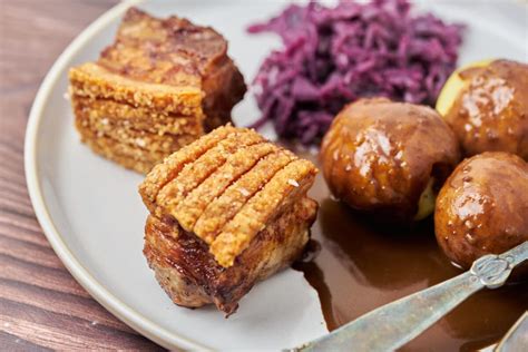 Ribbensteg i airfryer Nem opskrift på ribbensteg med sprøde svær