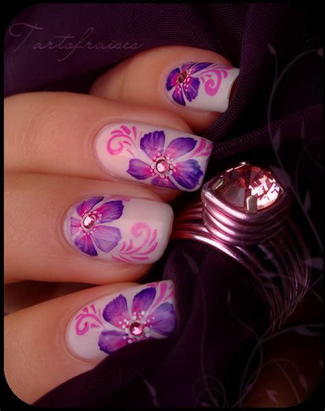 20 Coolest Acrylic Nail Art Designs Pictures - SheClick.com