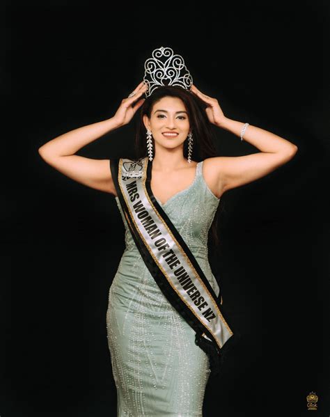 Sri Lankan crowned Mrs Woman of the Universe, New Zealand