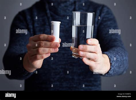 Take Effervescent Tablet Hi Res Stock Photography And Images Alamy