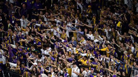 Video Lsu Fans Chant Neck After Going Up Three Scores