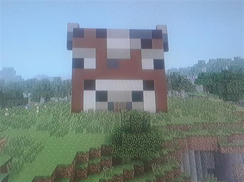 I decided to build a Cow Head using Concrete. Hope you like it. : r/Minecraft