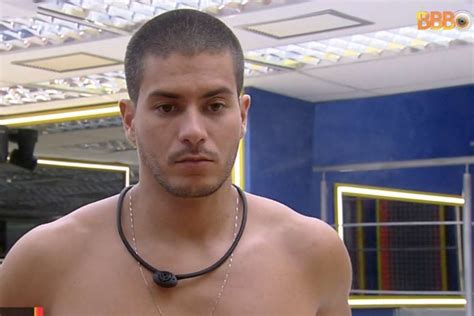 BBB22 Arthur Aguiar fala de lavação de roupa suja pós reality OFuxico