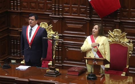 Dina Boluarte Rinde Protesta Como Presidenta De Perú Aristegui Noticias