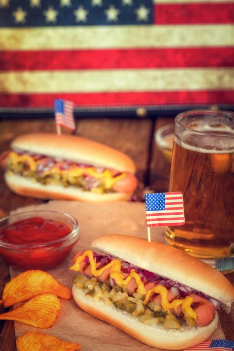 New Yorks Feltmans Set Guinness World Record For Largest Hot Dog