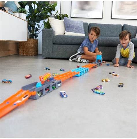 Hot Wheels In Rennbahn Transporter Zur Aufbewahrung Mit Fahrzeugen Gvg Ab