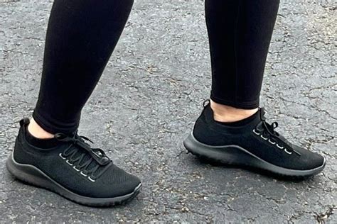 The 11 Best Walking Shoes For Flat Feet Of 2024 Tested By Real People