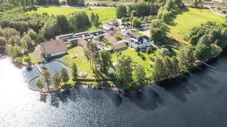 Schönes Hotel in der Nähe der Natur