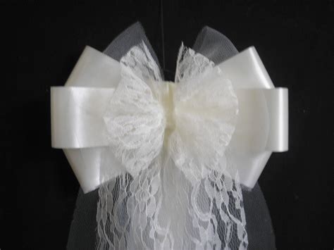 Plushy Weddings Bespoke Pew End Bows And Wedding Accerssories Pew End Bows