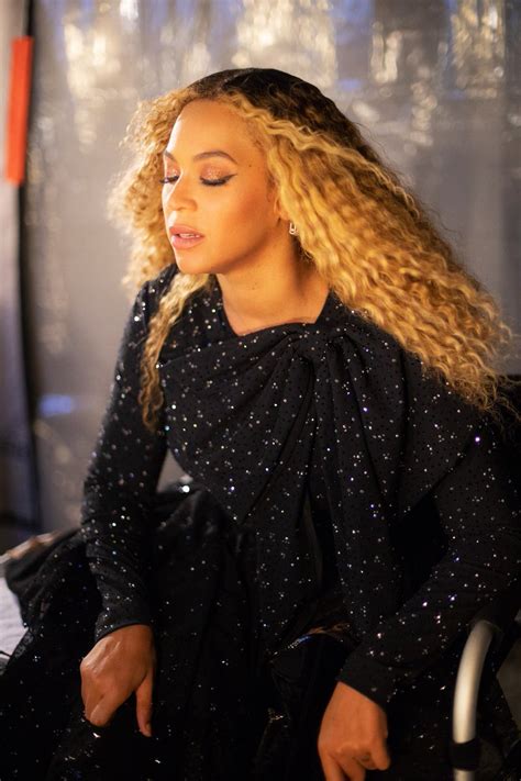 BeyoncÉ Legion On Twitter Beyoncés Hairstylist Neal Farinah