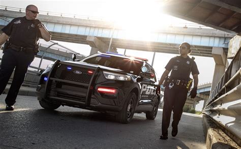 2020 Ford Police Interceptor Utility Officially Revealed Now Available As A Hybrid Previews