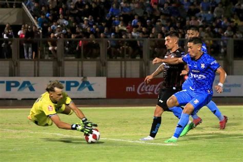 Deportes Iquique Sigue Liderando En El Ascenso Diario El Longino