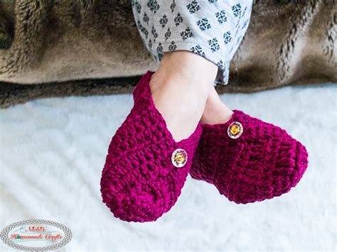 Button Slippers – Share a Pattern