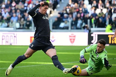 La Juventus Con Il Frosinone Vince Ma Non Convince 3 2 In Rimonta