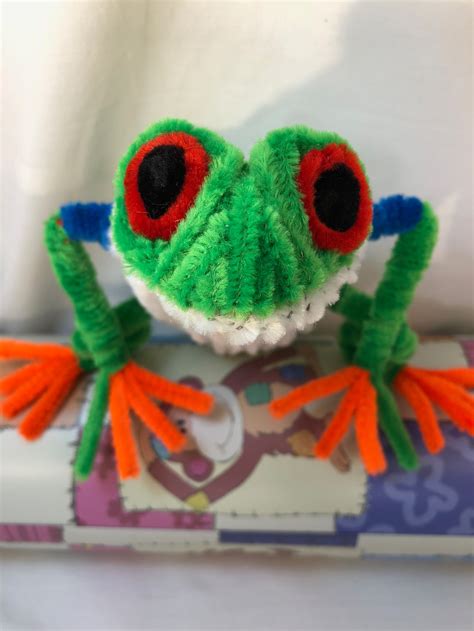 Pipe Cleaner Tree Frog In 19 Steps Step By Step Instructions With