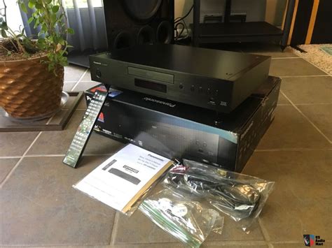 Panasonic Dp Ub P K K Blu Ray Cd Player With Isolation Cones In