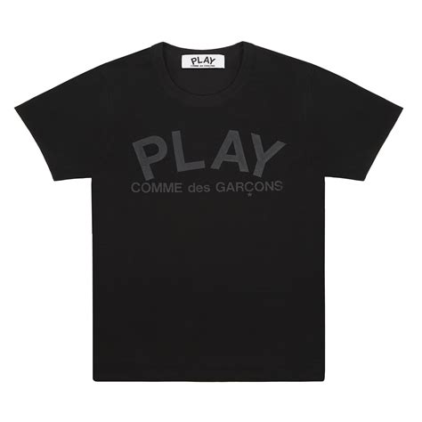 COMME DES GARÇONS PLAY | Женская и мужская одежда из Японии с игривым ...