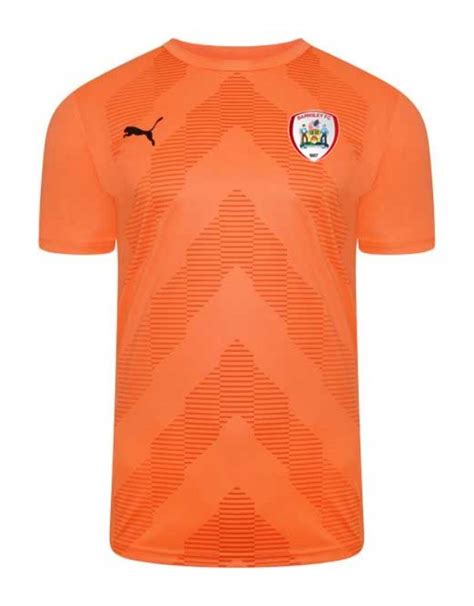 Barnsley 2022 23 GK Away Kit