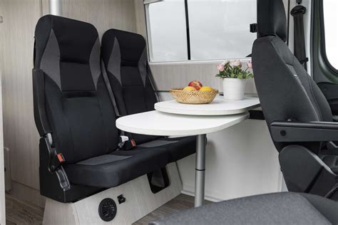 La nueva Iveco Daily Camper estrena versión de techo elevable